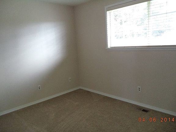 5th image of 4110 221st St E