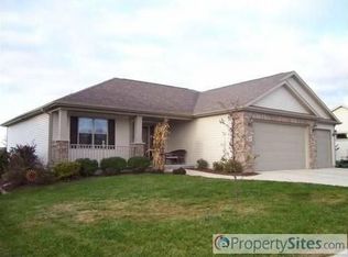 547 Vista Cir, Columbus, WI 53925