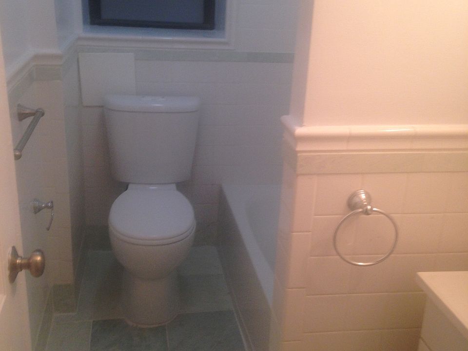 1st image of 921 Washington Ave APT 4J