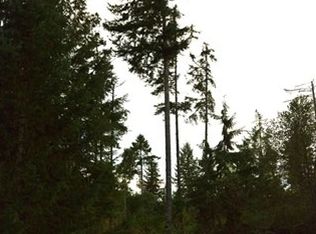 212 E Tepee Ln, Belfair, WA 98528