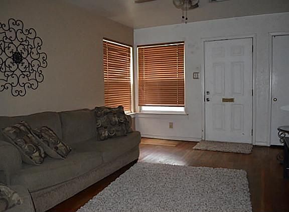 3rd image of 734 McLemore Dr