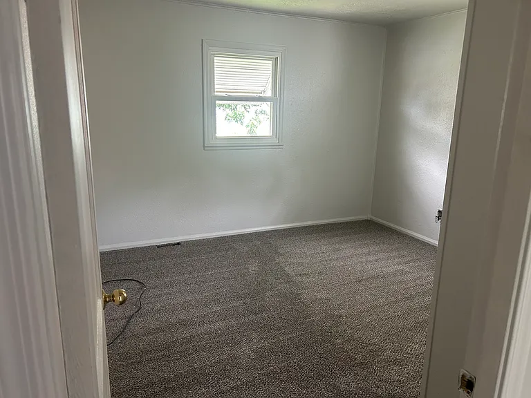 2733 Morton Dr — Photo 8