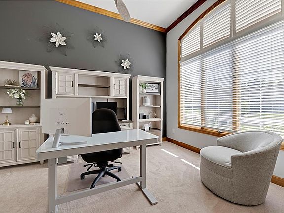 5th image of 9924 Skyview Ln