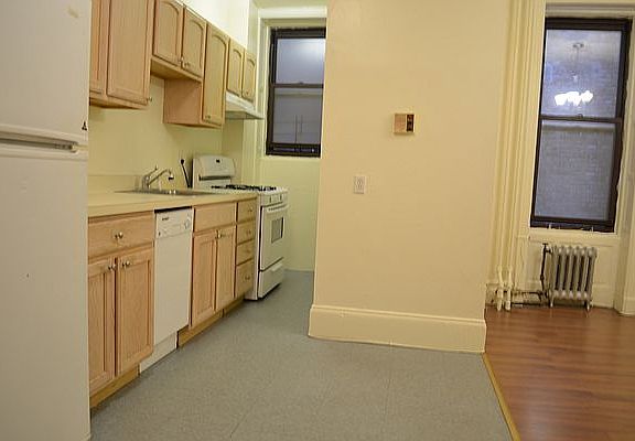 3rd image of 115 Montague St APT 3B