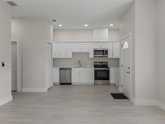 4th image of 6974 Beltrees Ct