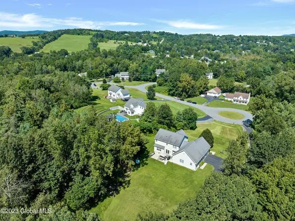 42 Old Hickory Road, Troy, NY 12180