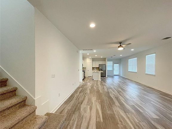 3rd image of 2316 Clemence Ln