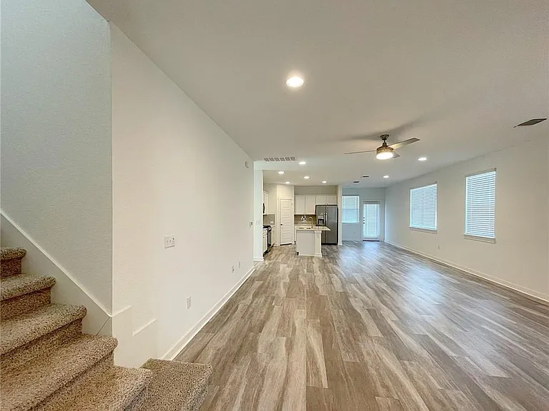 2316 Clemence Ln — Photo 3