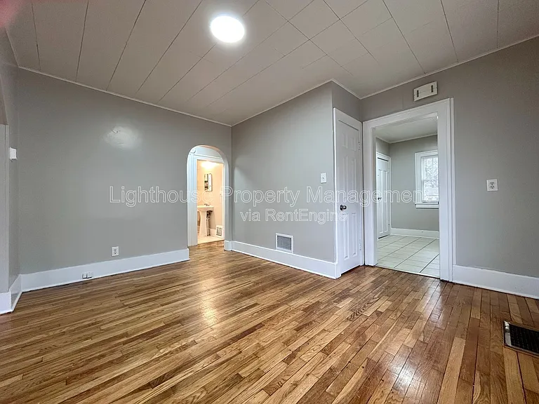 2174 Continental St — Photo 6