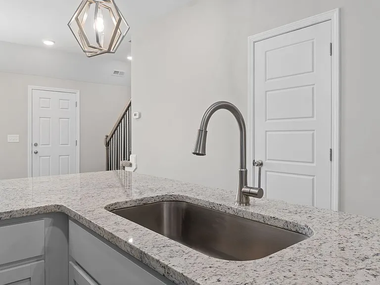 224 Drayton Dr #H — Photo 10