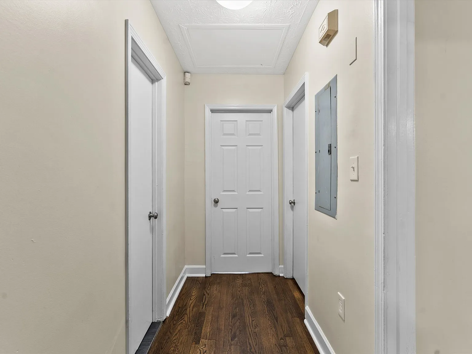 3 bed, 1850 sqft, $2,650 — Photo 3