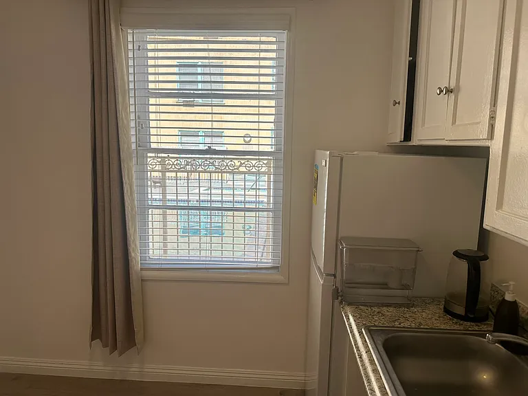 8616 Holloway Dr #106 — Photo 8