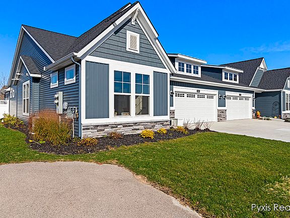 2nd image of 1009 S Cove Cir