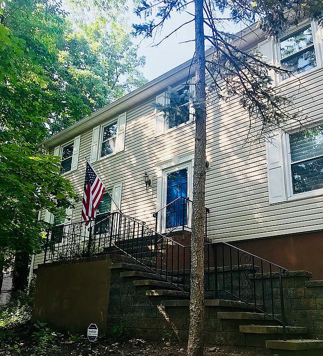 1st image of 85 Johnston Dr