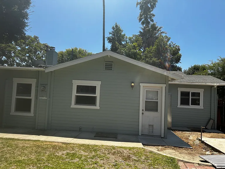 829 E Calaveras St — Photo 23