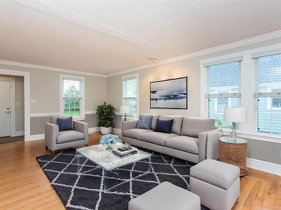 4th image of 12 Hillcrest Pl