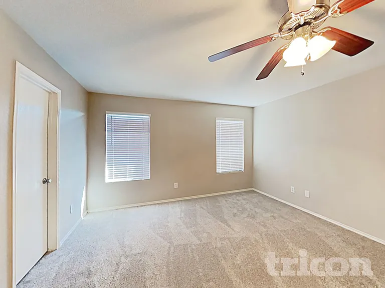 1412 Royal Meadows Trl — Photo 6