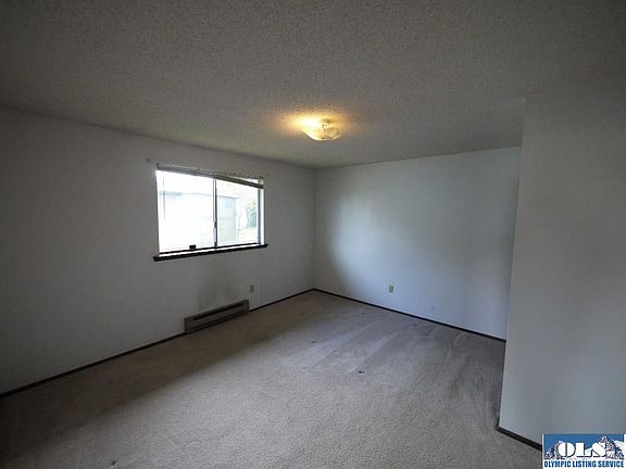 5th image of 159 W Alder St