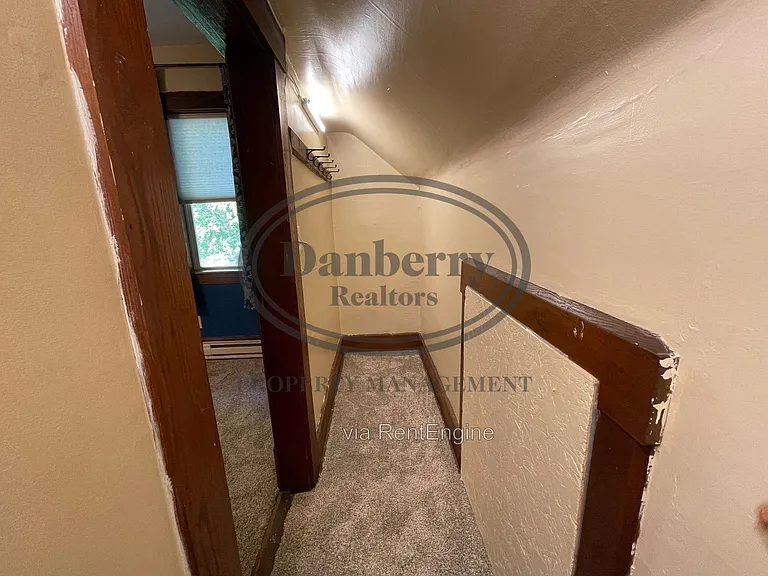 109 S Main St — Photo 18