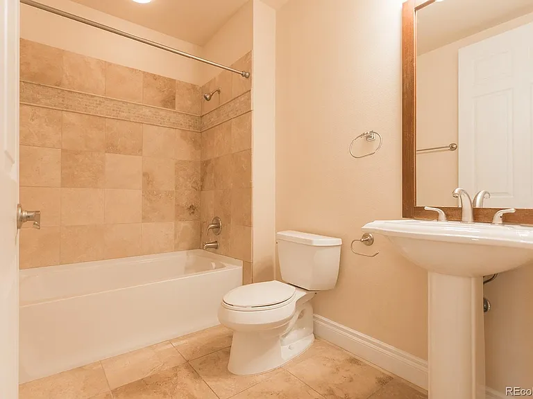 1120 Delaware St #405 — Photo 8
