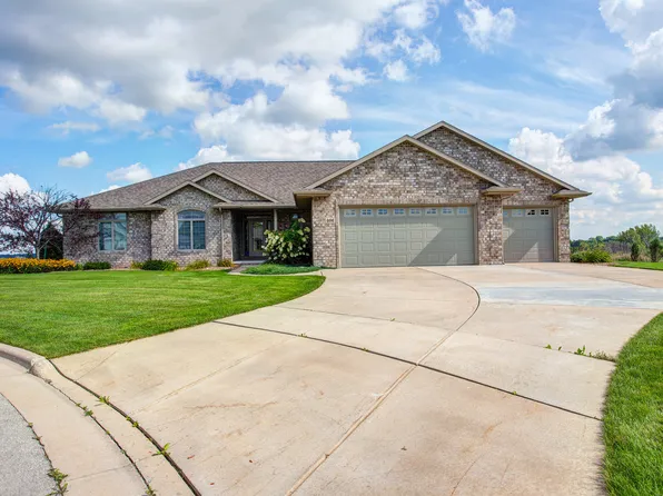 406 Carlsburg Ct, Denmark, WI 54208