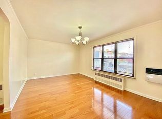 21-12 24th Rd #2, Astoria, NY 11102