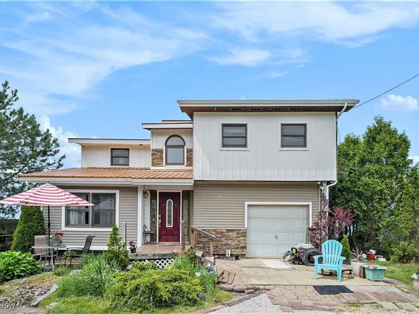 7561 Lake Shore Blvd, Madison, OH 44057