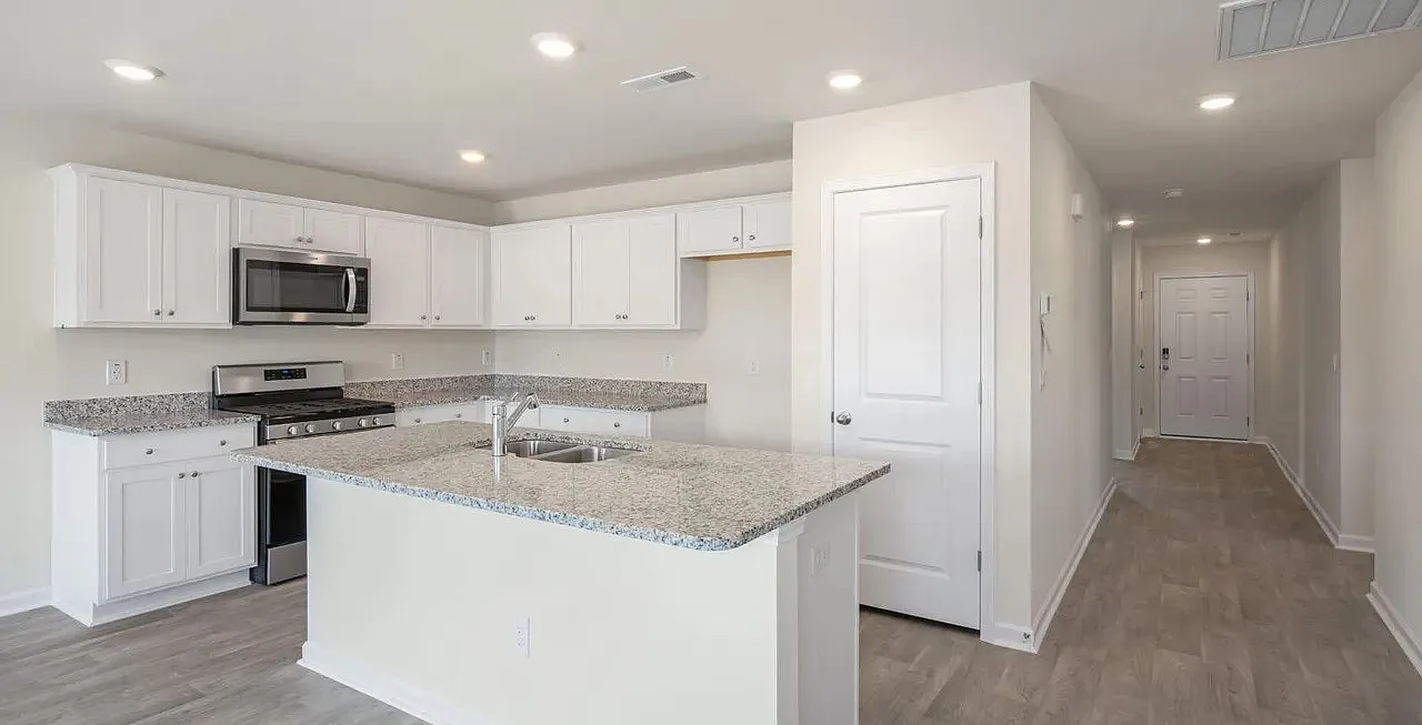 4 bed, 1513 sqft, $1,895 — Photo 2