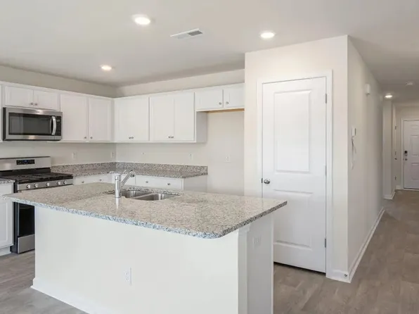 216 Olive Branch St, Sanford, NC 27332