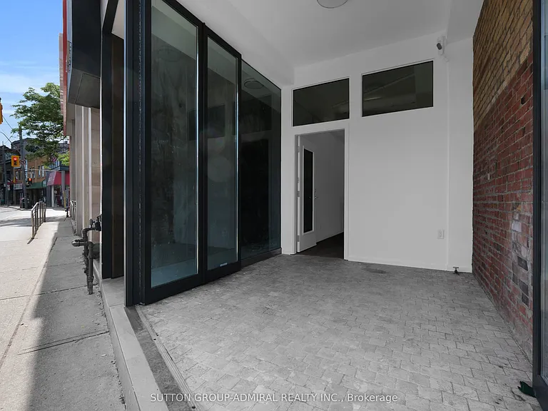 647 College St #101 — Photo 8