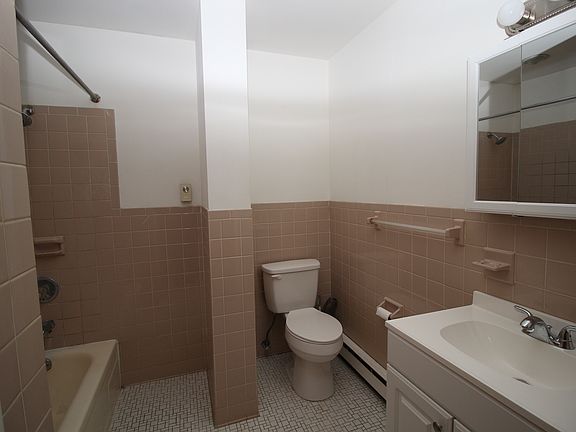 3rd image of 30 New Scotland Ave APT 6