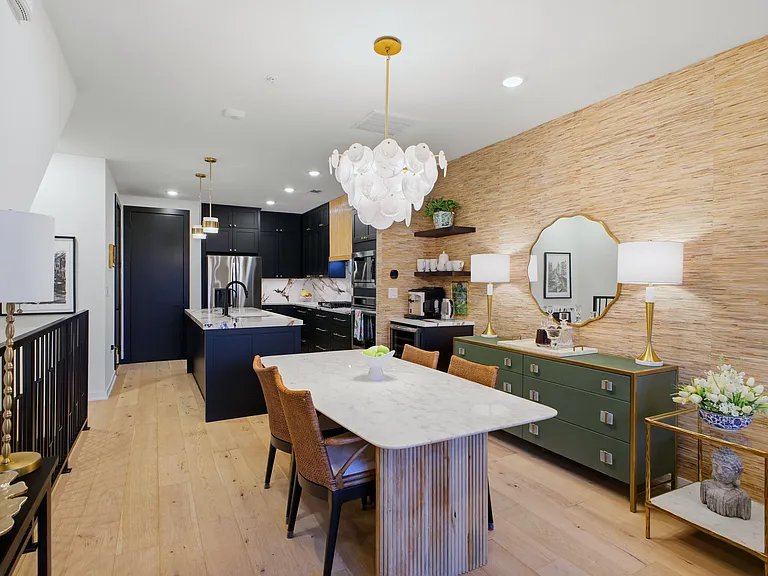 719 E Locust St #4107 — Photo 21