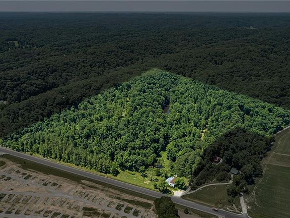 3rd image of 5752 State Road 46 E
