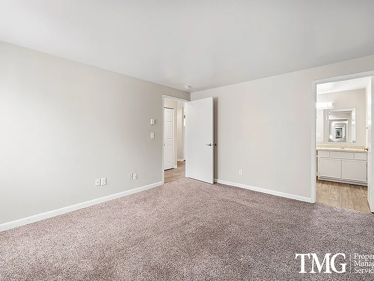 Kings Meadow Apartments — Photo 48