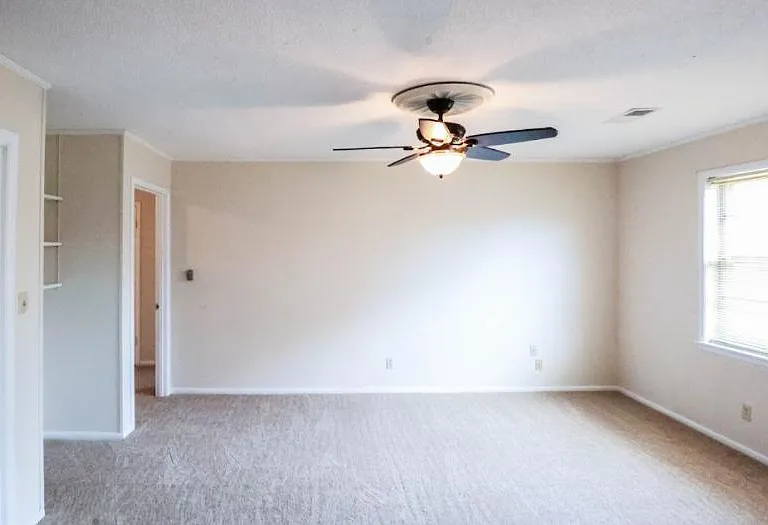 8205 Willowbrook Cir SE #D — Photo 8