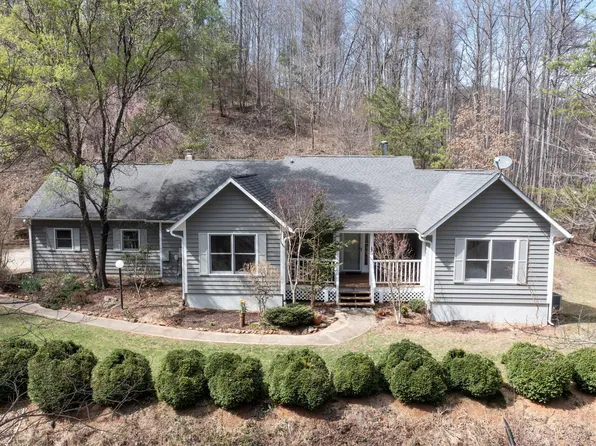 31 Lost Whippoorwill Ln, Swannanoa, NC 28778