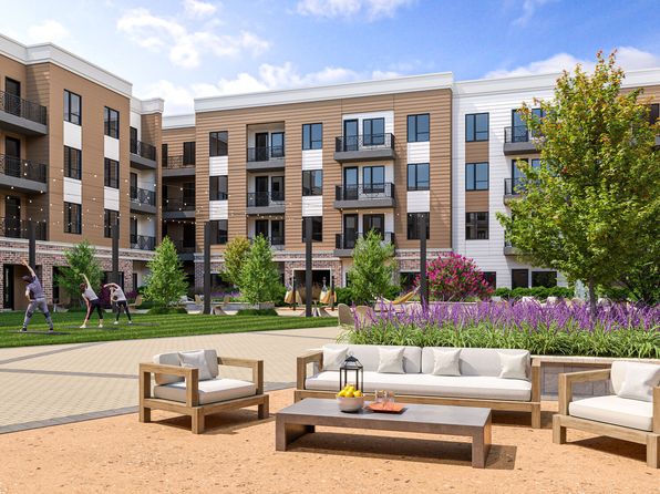 15950 Paramount Way #2322