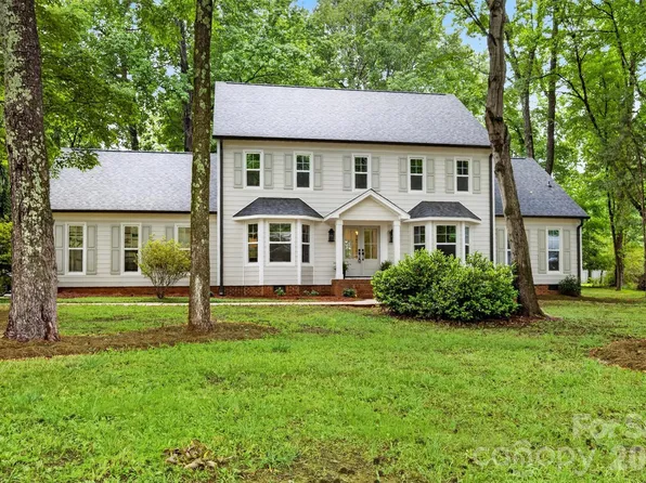 5318 Apple Blossom Ct, Mint Hill, NC 28227