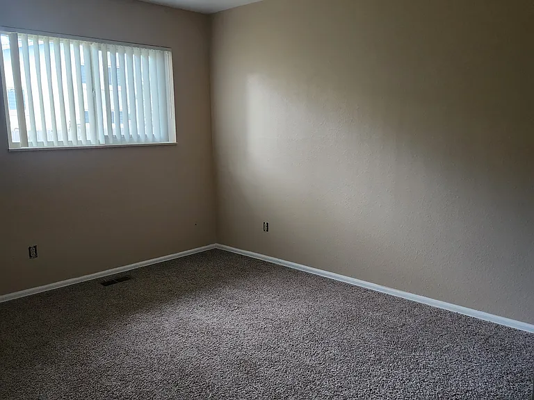 5875 Del Paz Dr — Photo 7