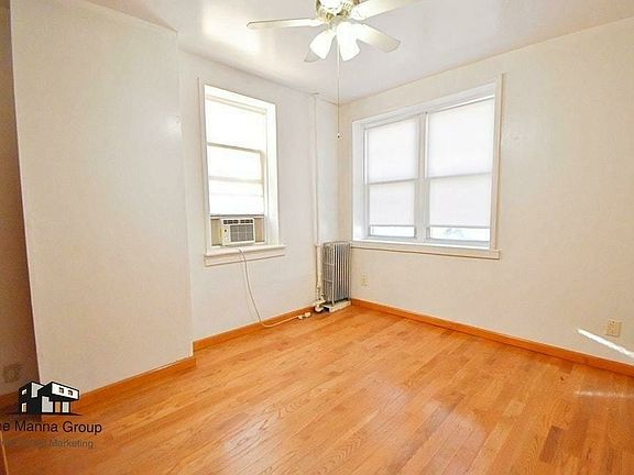 4th image of 262 Kingsland Ave Ste 1