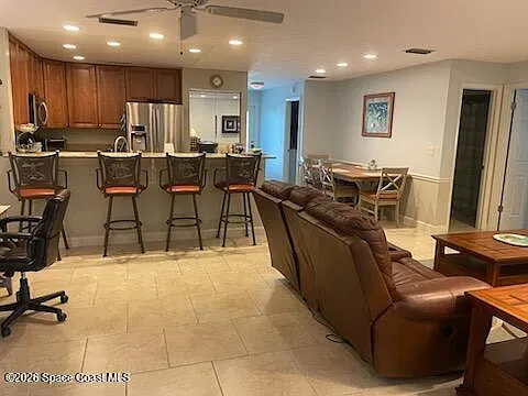 2 bed, 1.5 bath, 1072 sqft, $2,000 — Photo 4