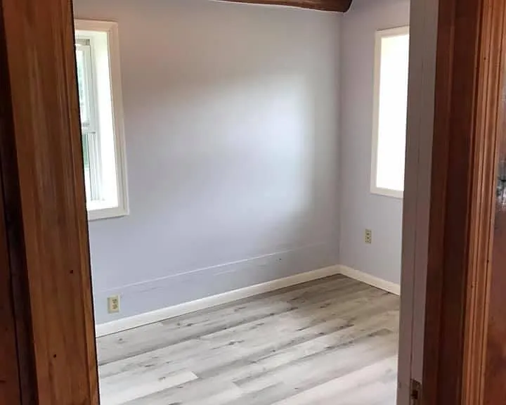 Smaller bedroom.