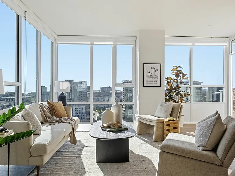 300 Berry St #1008 — Photo 10