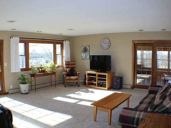 3rd image of 130 Riverview Hgts Dr