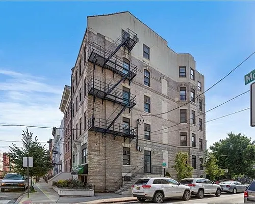 301 Monroe St #3R Photo 1
