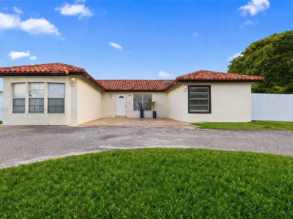 5730 NW 199th St, Hialeah, FL 33015