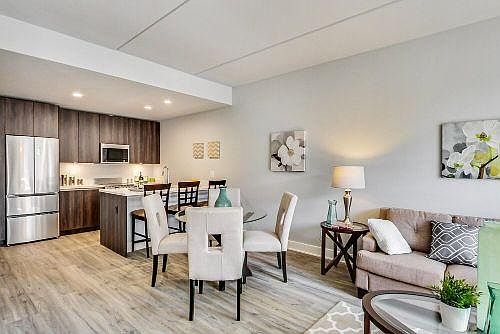 1st image of 300 W Division St #23a41d76e
