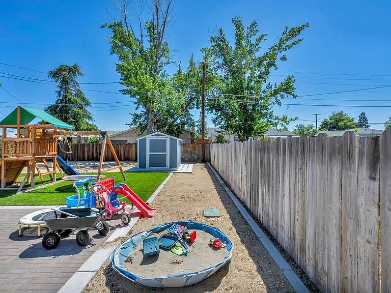 620 Belgrave Ave — Photo 50