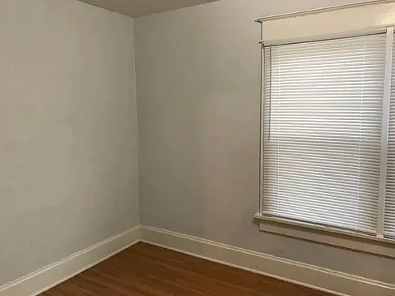 3202 Lincoln Way — Photo 8