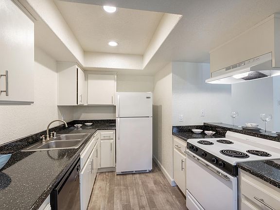 5th image of 315 Walnut Ave #375-B